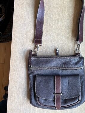 Roots Canada Leather Crossbody Bag Dark Brown Adjustable Strap Excellent Cond